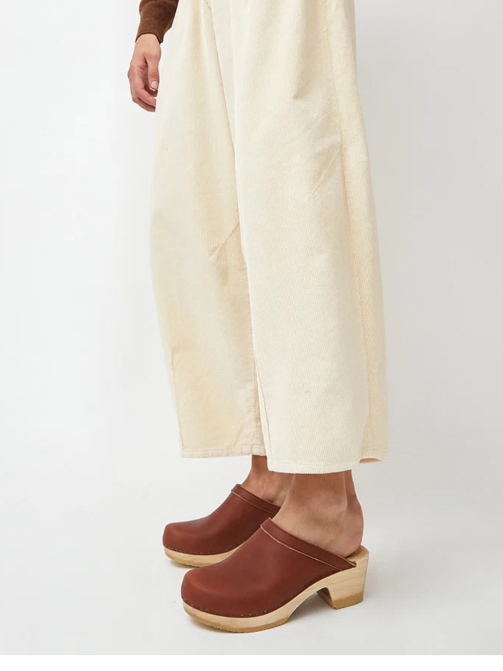 No. 6 $310 mid heel clogs 37 Bourbon Brown US 6